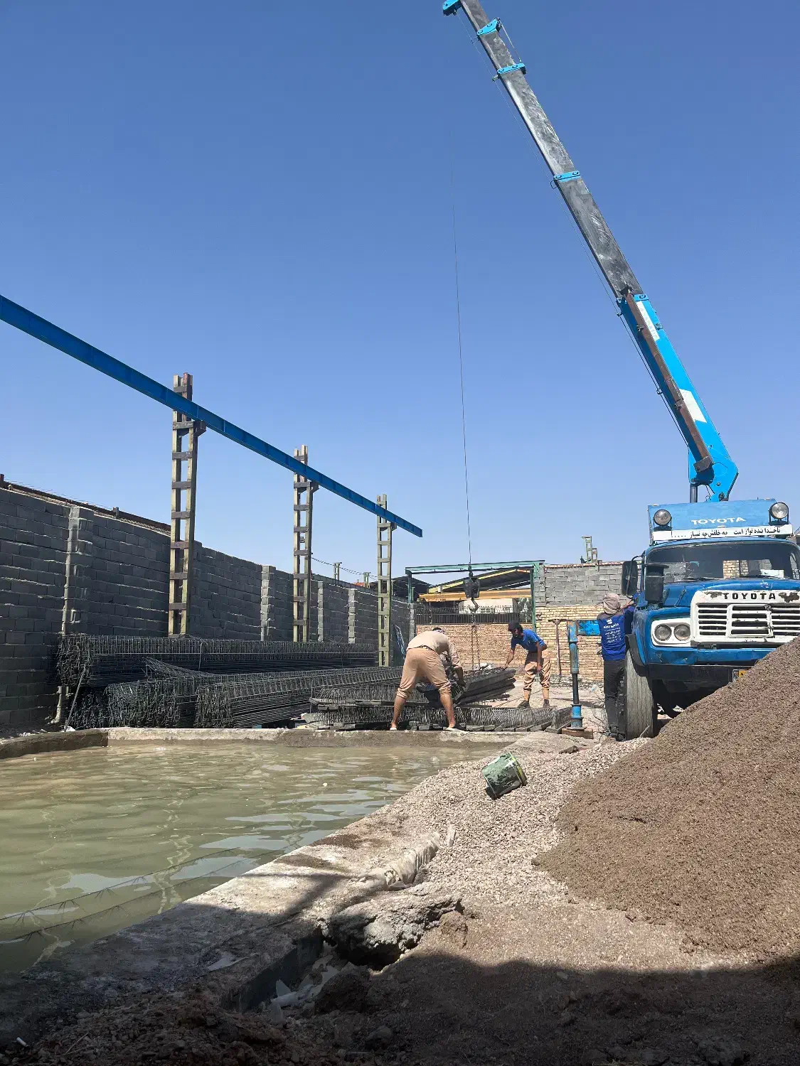 کارگر ساده و جوشکار کارگاه تیرچه بتنی|استخدام صنعتی، فنی، مهندسی|تربت جام, شاهد|دیوار