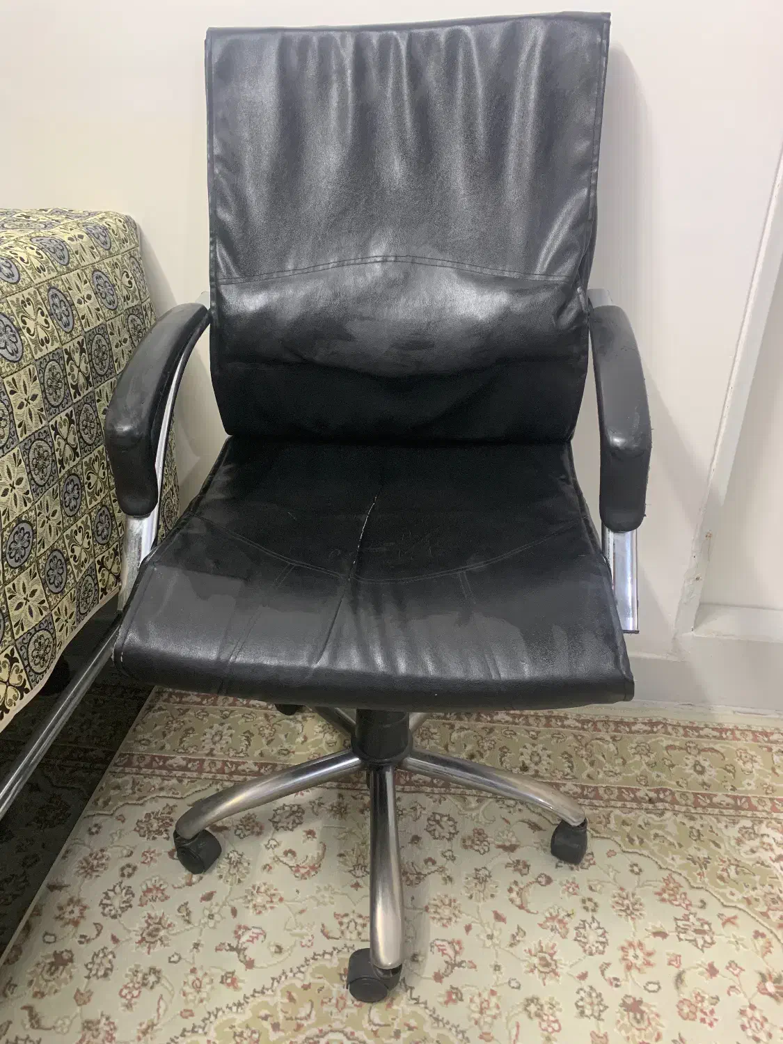 صندلی چرخ‌دار|صندلی و نیمکت|گلستان (تهران), |دیوار