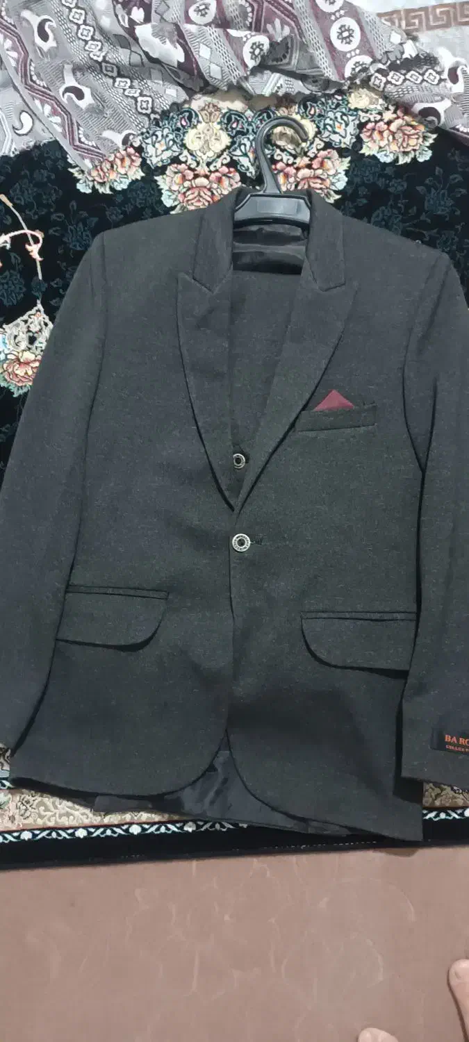 قیمت ۳ میلیون|لباس|سلماس, |دیوار