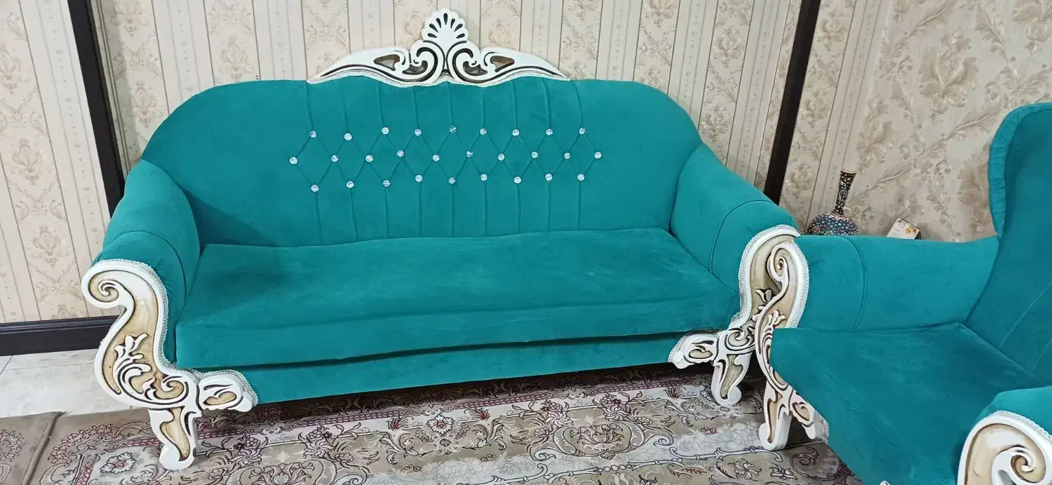 مبل کلاسیک تمیز و شیک سالم ۸نفره|مبلمان خانگی و میز عسلی|تهران, جوادیه|دیوار