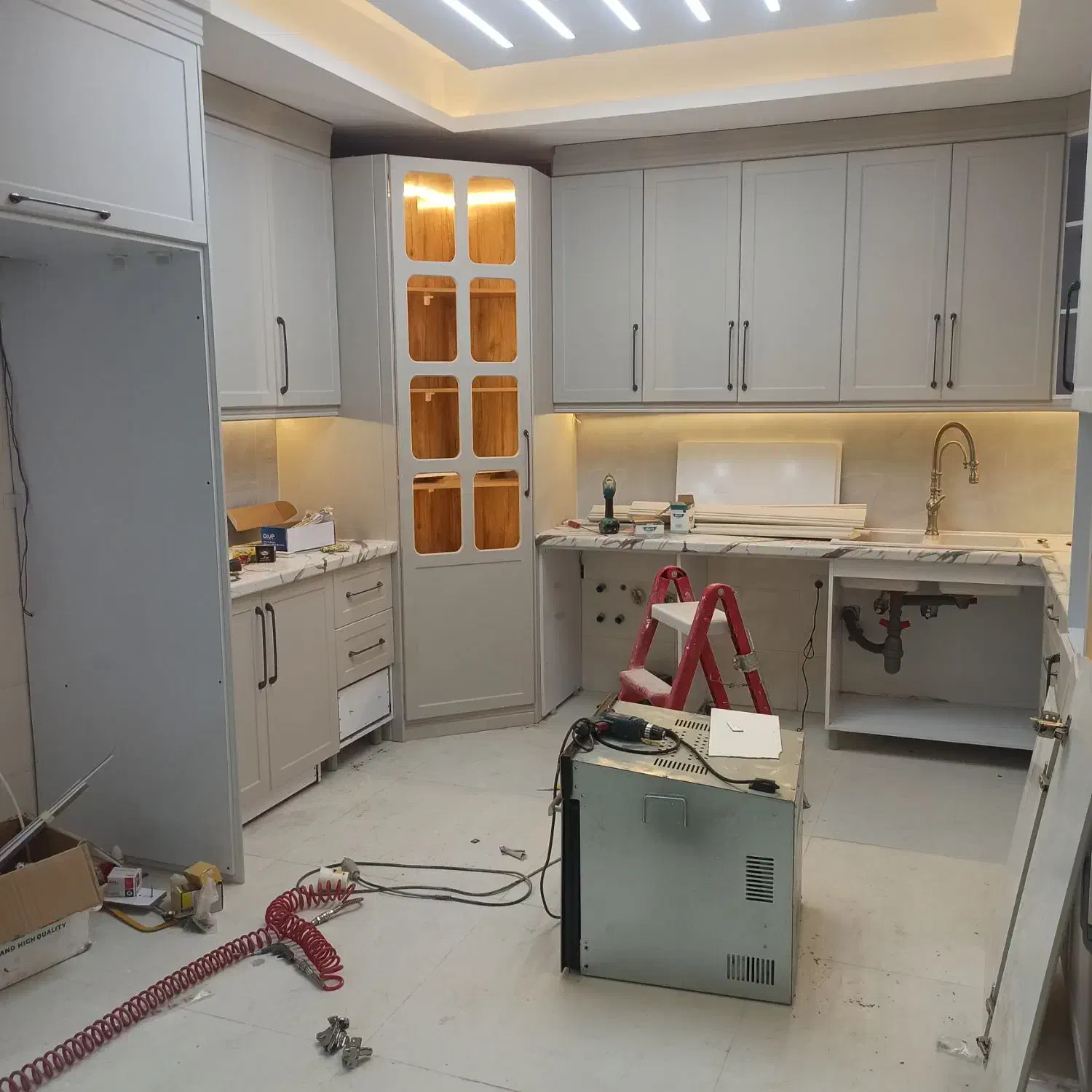 خدمات کابینت و کمد دیواری|خدمات پیشه و مهارت|ملایر, |دیوار