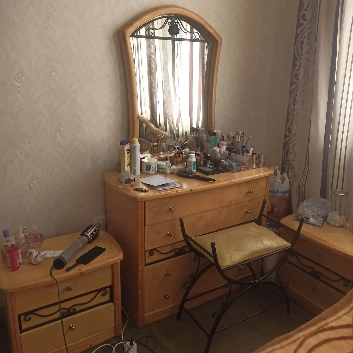 سرویس خواب دونفره چوب روس|تخت و سرویس خواب|اصفهان, سرچشمه|دیوار