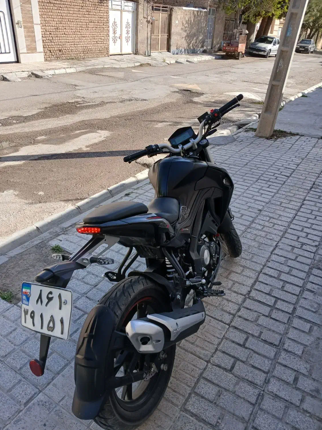 بنلی ۱۸۰sمدل۱۴۰۰|موتورسیکلت|مشهد, جنت|دیوار