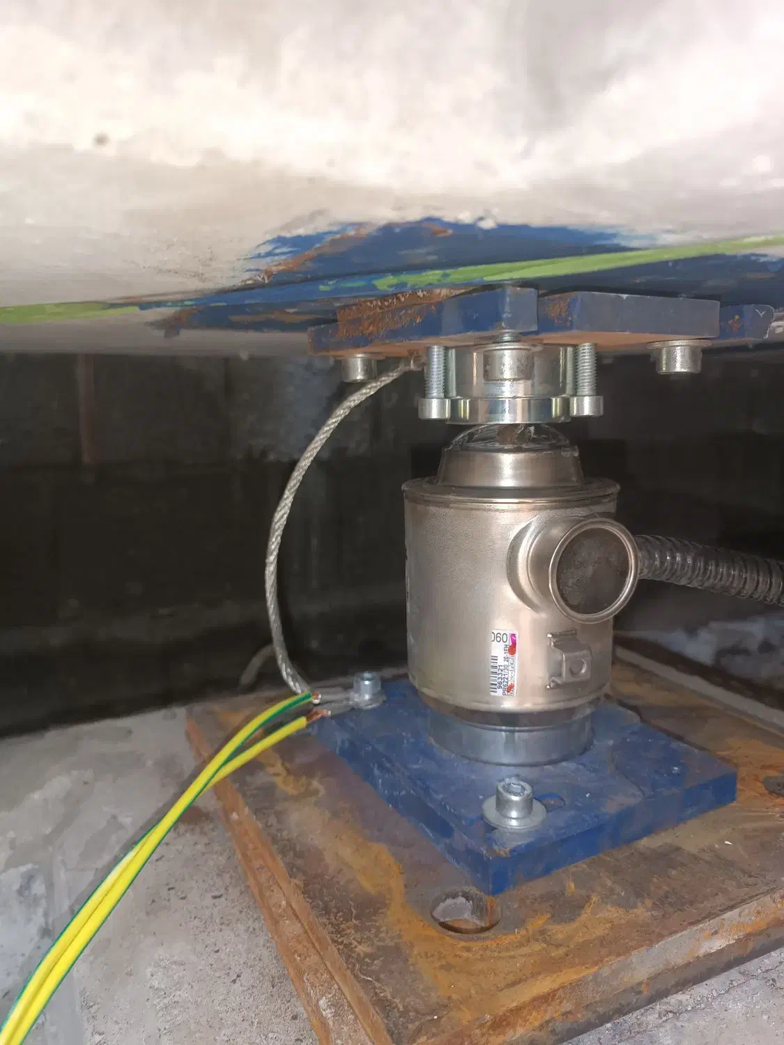 تعمیر .نصب و فروش انواع باسکول های صنعتی|خدمات پیشه و مهارت|اردبیل, |دیوار