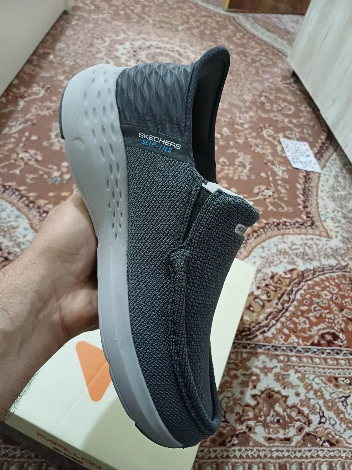 اسکیچرز ویتنام سایز42|کیف، کفش، کمربند|پیشوا, |دیوار