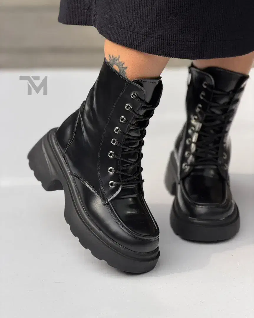 بوت زنانه|کیف، کفش، کمربند|آفتاب, |دیوار