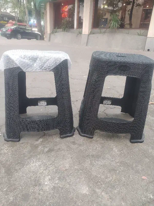 چهارپایه و میز مشکی|میز و صندلی غذاخوری|رشت, باهنر|دیوار