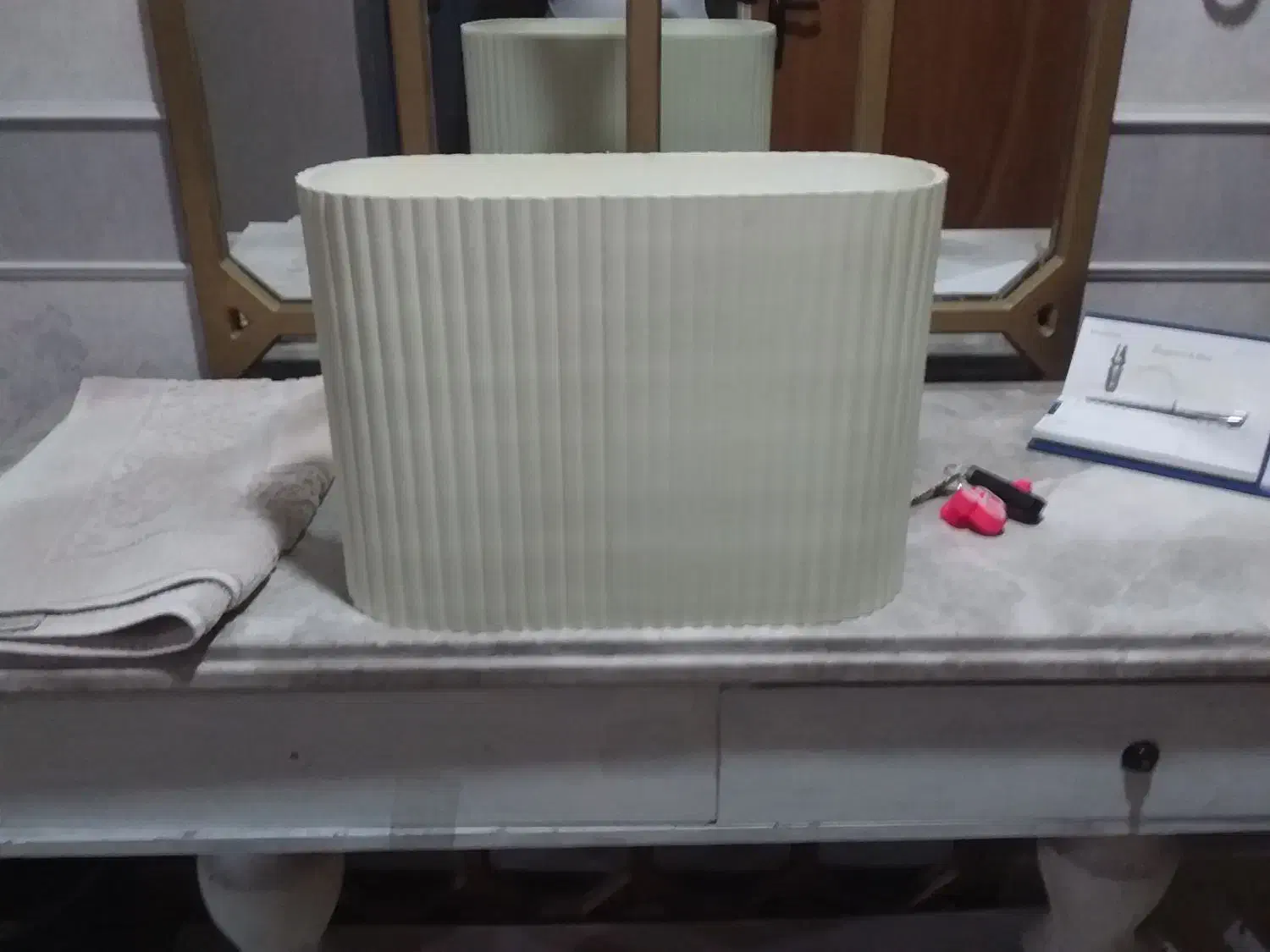 گلدان|گل و گیاه طبیعی|کیش, |دیوار