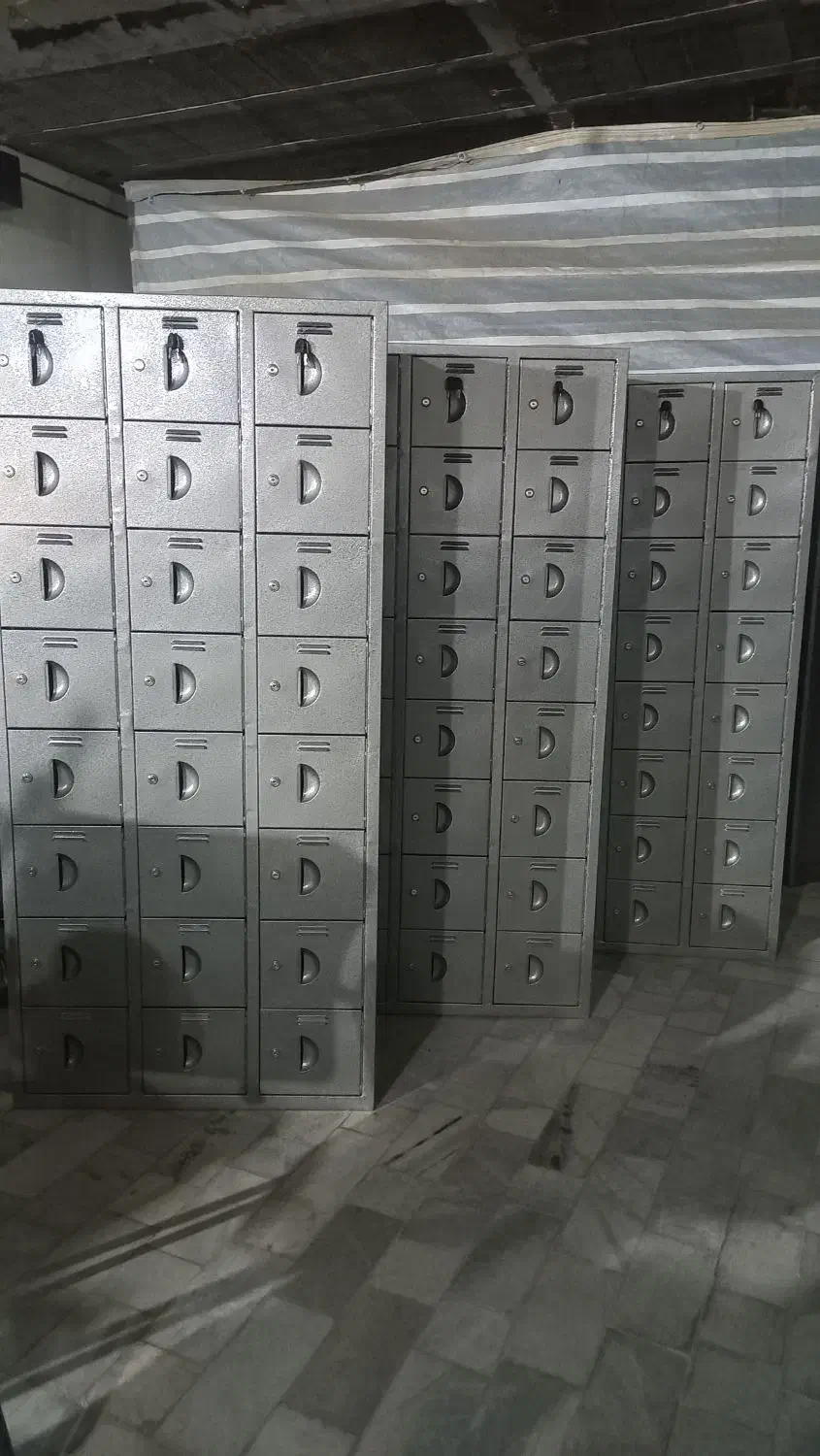 کمد۲۴درب فلزی جا موبایلی و جاکفشی|دفتر کار|برخوار, |دیوار