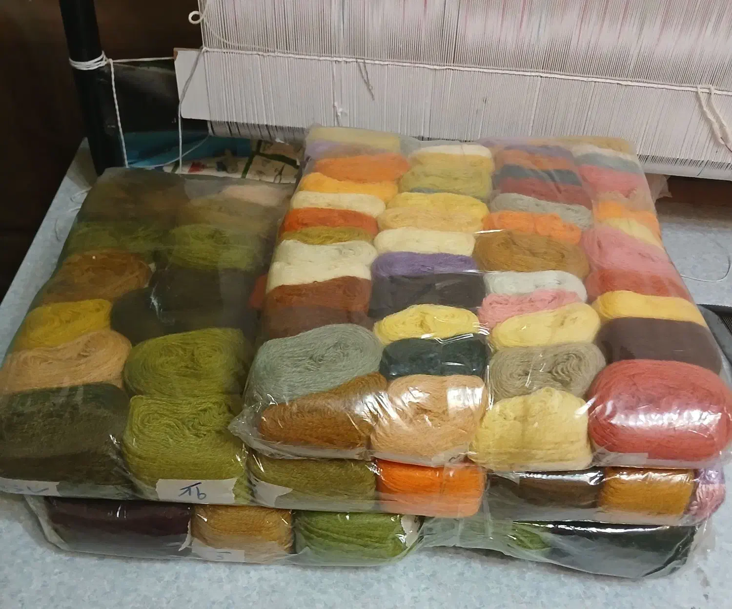 دارقالی با نخ و نقشه و تمامی وسایل مربوطه|تابلو فرش|تهران, مرزداران|دیوار