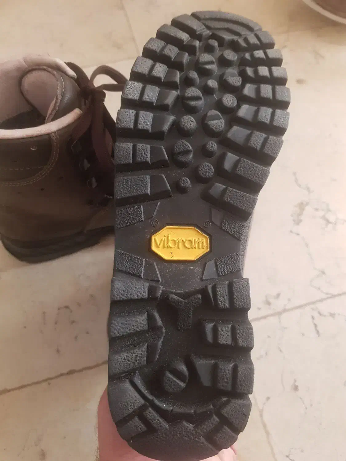 پوتین طبیعت گردی و زمستانی مندل ایتالیا|کیف، کفش، کمربند|آذرشهر, |دیوار