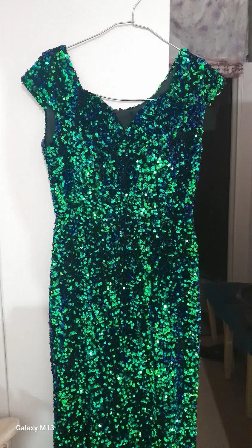 لباس مجلسی|لباس|رباط‌کریم, نصیرشهر|دیوار