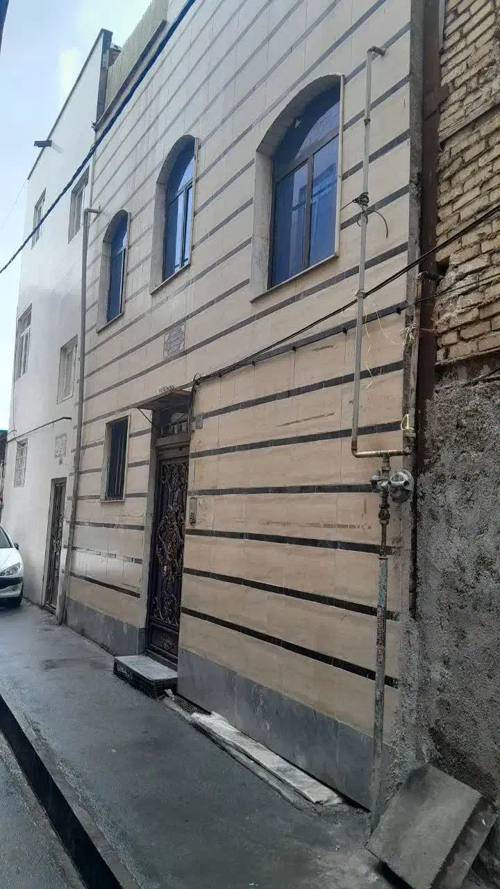 یک واحد منزل سه طبقه دارای زیر زمین  متراژ 40متر|اجارهٔ خانه و ویلا|بهارستان, |دیوار