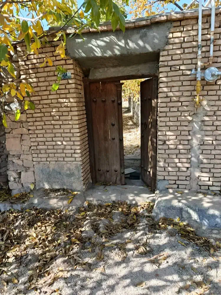 خانه باغ ویلایی قدیمی ساخت مناسب برای بوم گردی|فروش خانه و ویلا|نائین, |دیوار