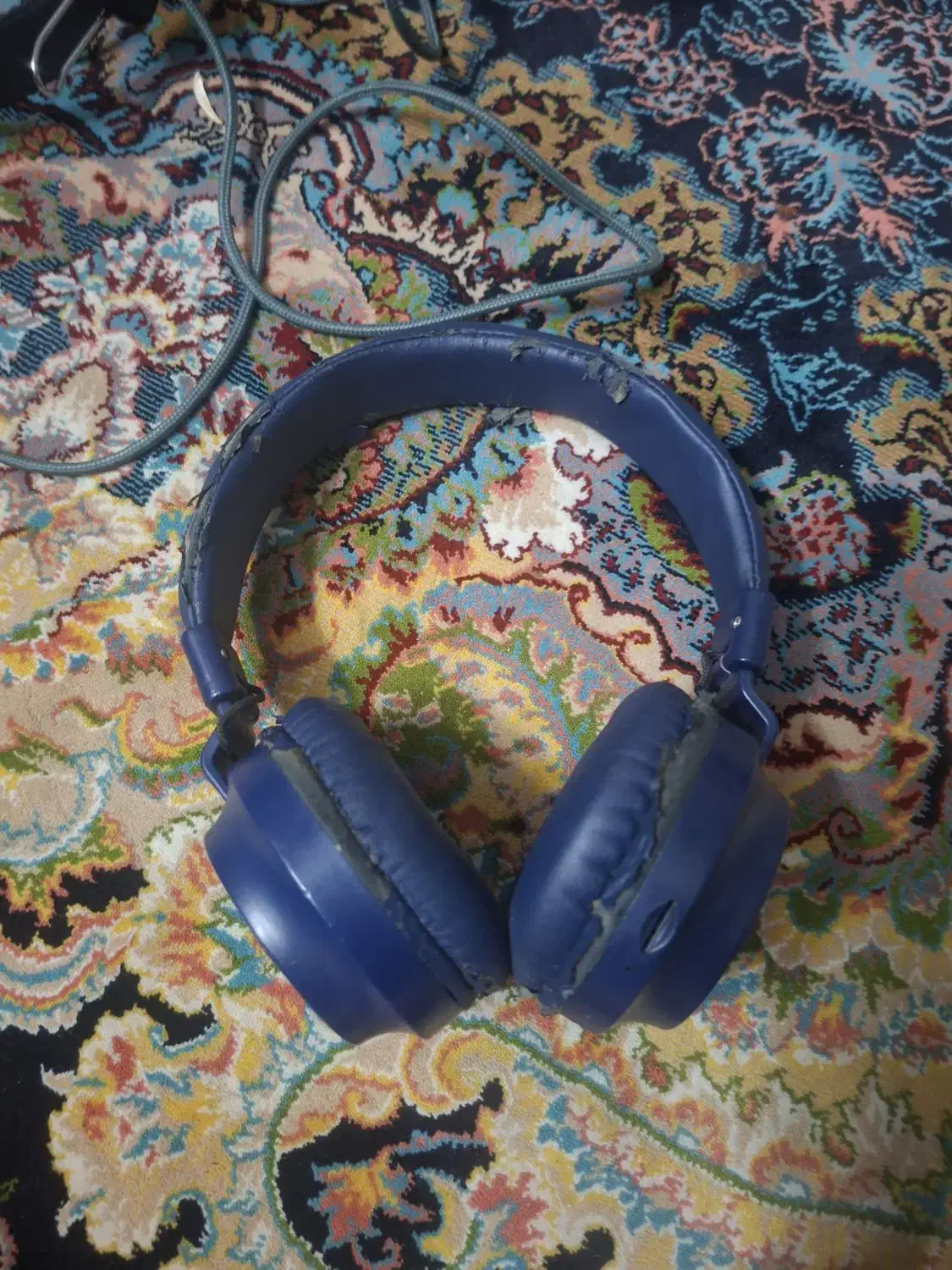 سه عدد هدفون|پخش‌کننده همراه|تهران, هلال احمر|دیوار