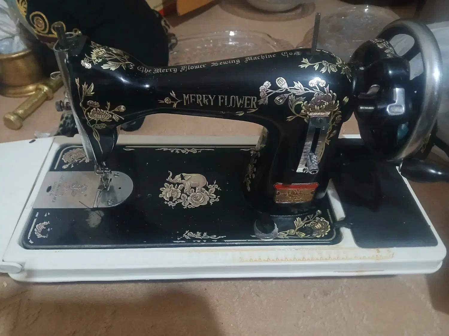 چرخ خیاطی رزقدیمی|چرخ خیاطی و ریسندگی|نهاوند, |دیوار