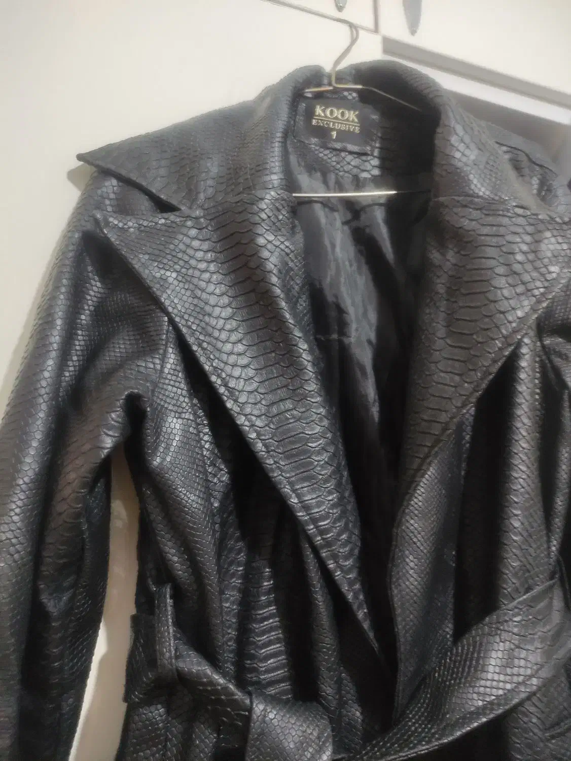 پالتو چرم بلند سایز 1 تا 46 میخوره|لباس|قرچک, باقرآباد|دیوار