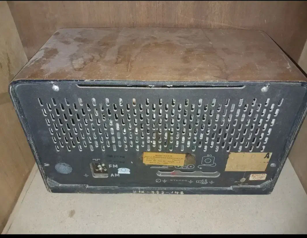 رادیو قدیمی|کلکسیون اشیاء عتیقه|تهران, صادقیه|دیوار