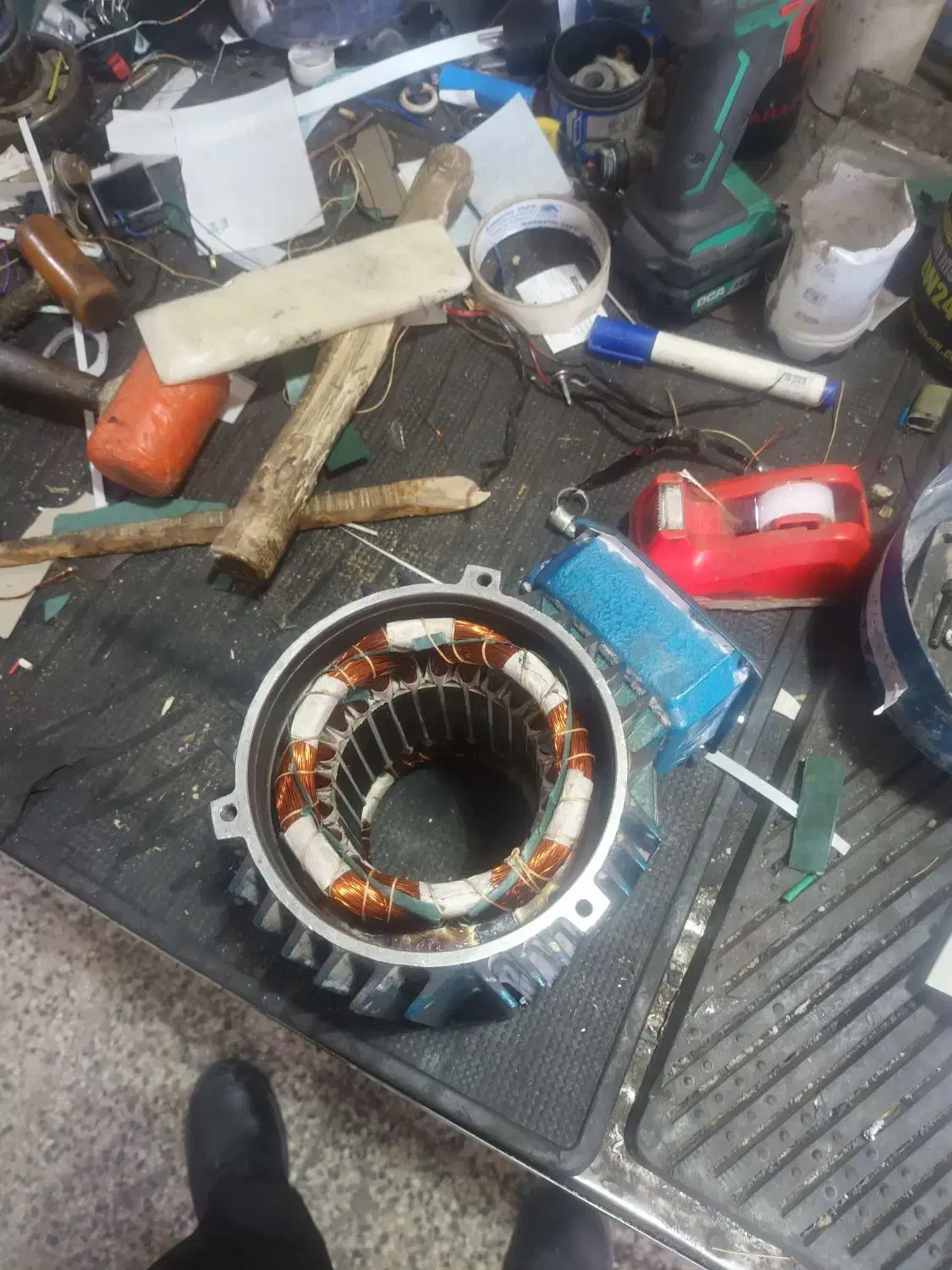 نیاز به شاگرد جهت کار و آموزش در مغازه سیمپیچی|استخدام آموزشی|نجفآباد, صالح آباد|دیوار