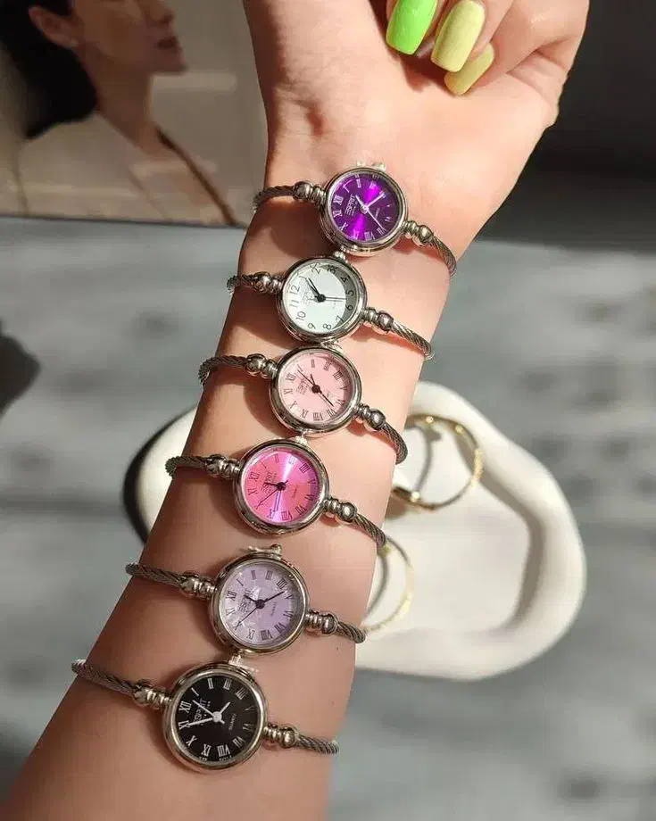 ساعت بنگلی گرد|ساعت|نکا, |دیوار