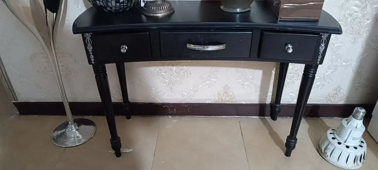 کنسول سالم وتمیز|بوفه، ویترین، کنسول|کرج, گلشهر|دیوار