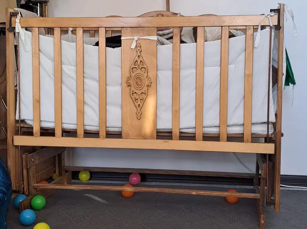 گهواره نوزاد|تخت و صندلی بچه|نهاوند, |دیوار