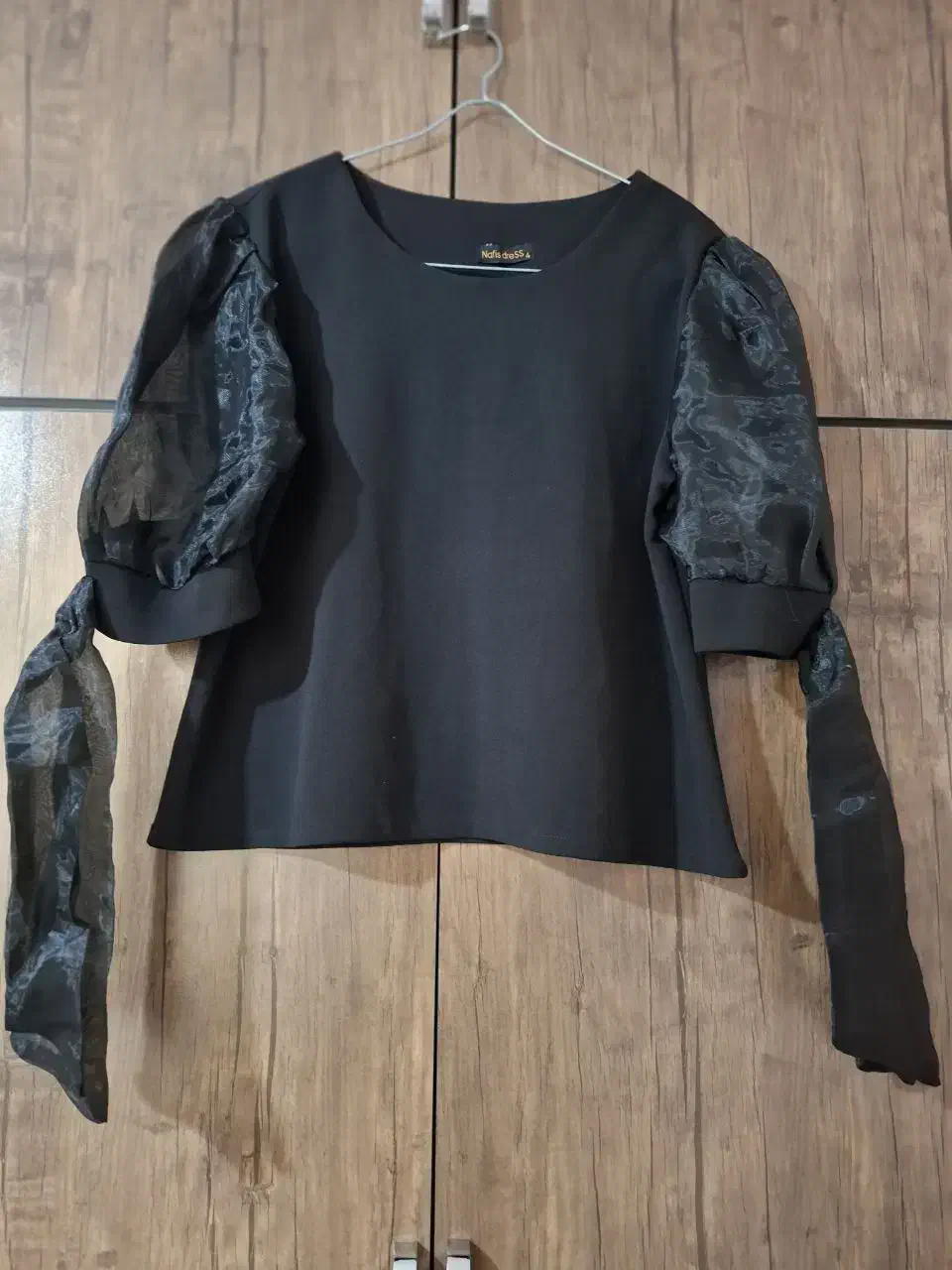 شومیز|لباس|گرمی, |دیوار