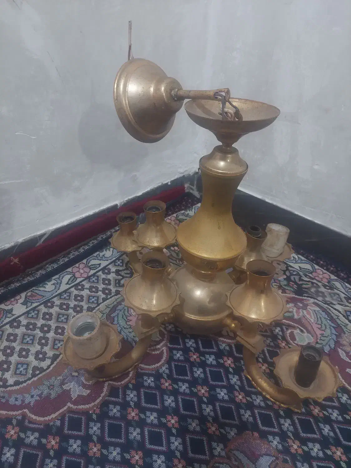 لوستر جنس برنز روکش آب طلا|لوستر و چراغ آویز|اندیمشک, |دیوار