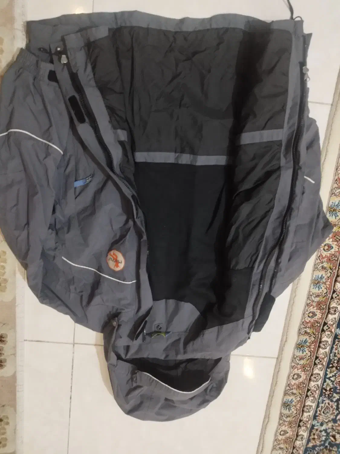 کاپشن گورتکس ومعمولی|کوهنوردی و کمپینگ|اندیشه, اندیشه فاز ۵|دیوار