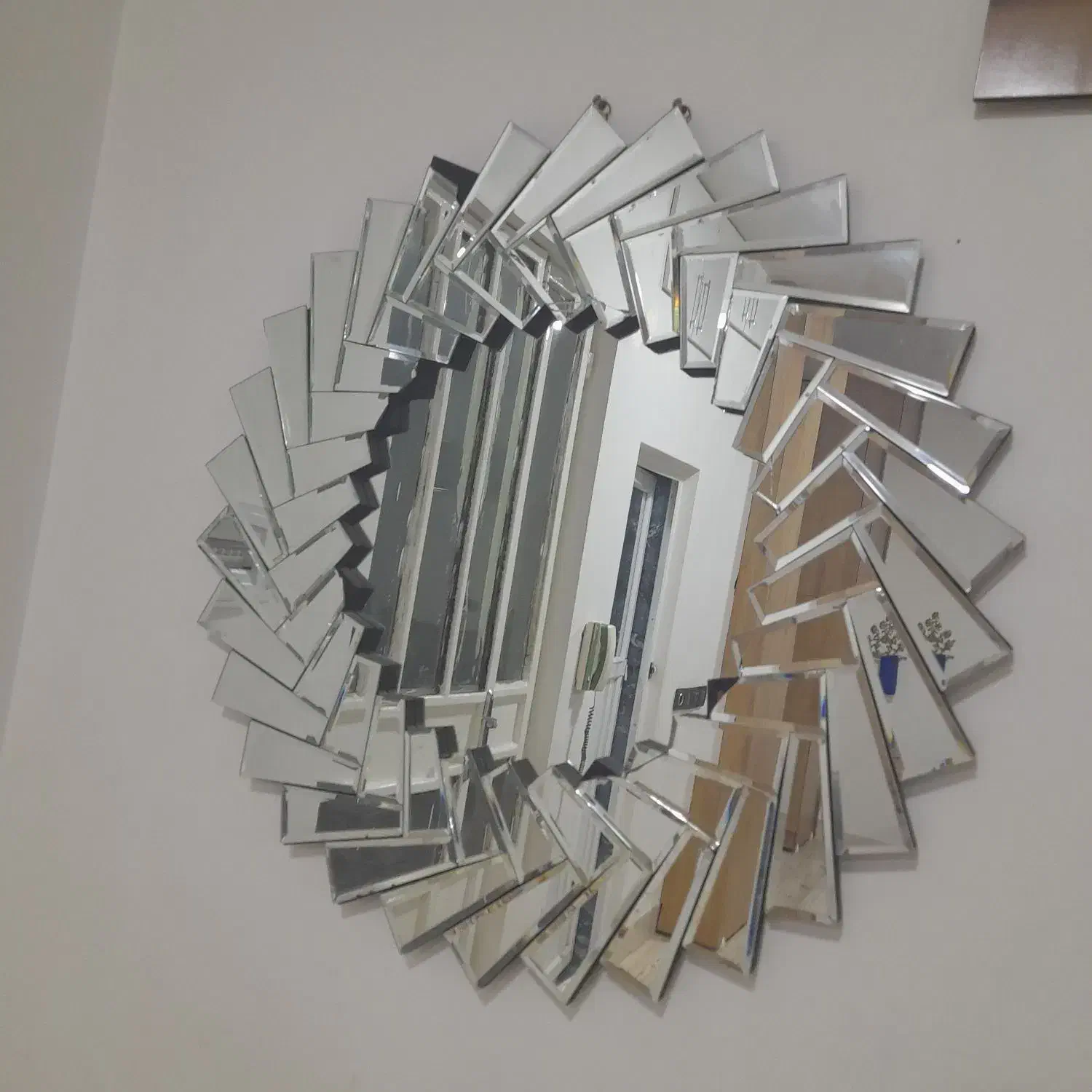 اینه خورشیدی|آینه|نیشابور, سرآب کوشک|دیوار