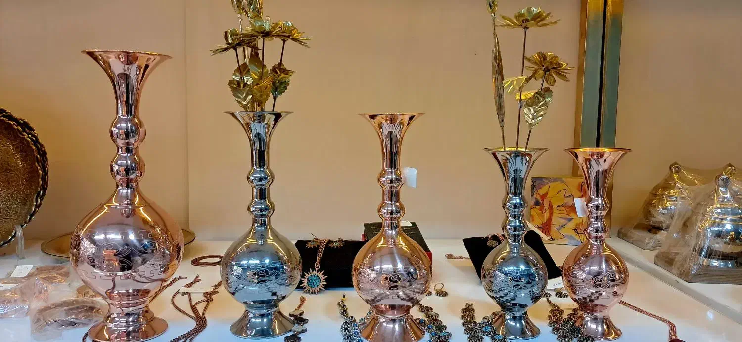 گلدان های مسی و کروم و گندوم و گل مسی و برنجی|گل مصنوعی|اقلید, |دیوار