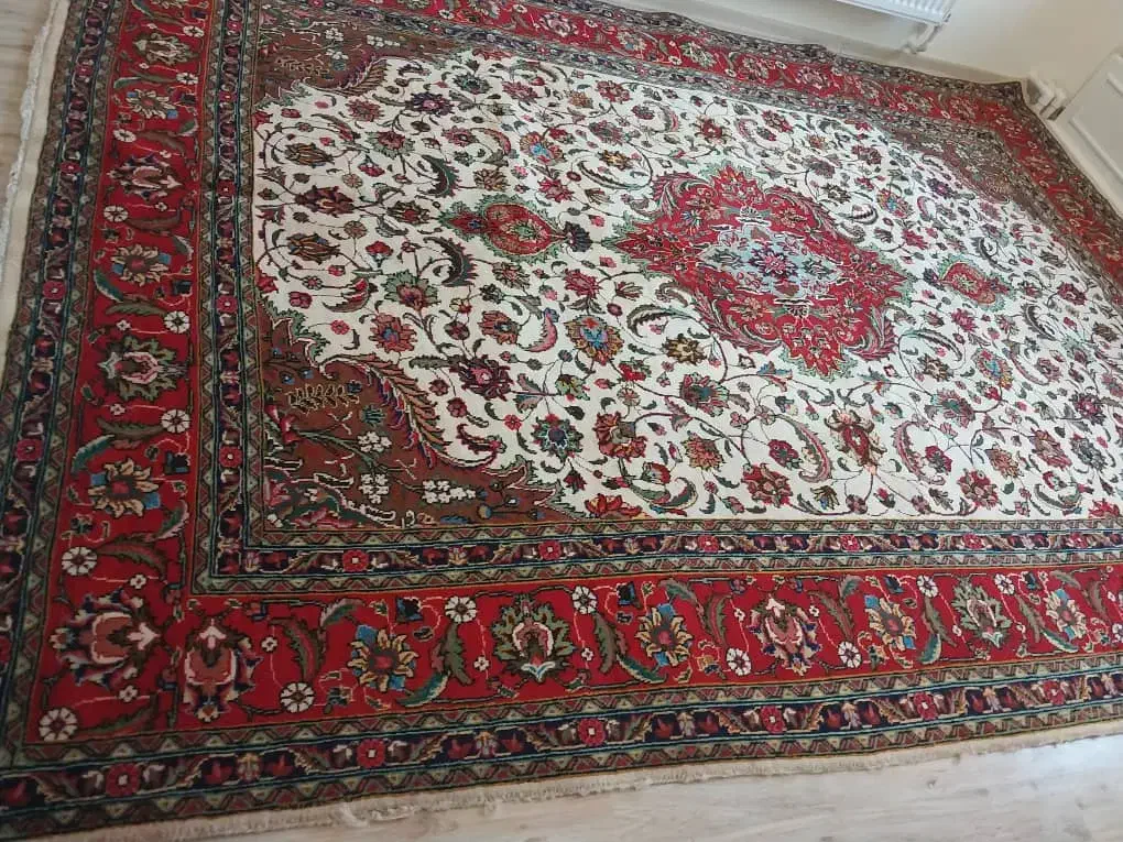 فرش دستباف نقش اصفهان|فرش|ارومیه, |دیوار