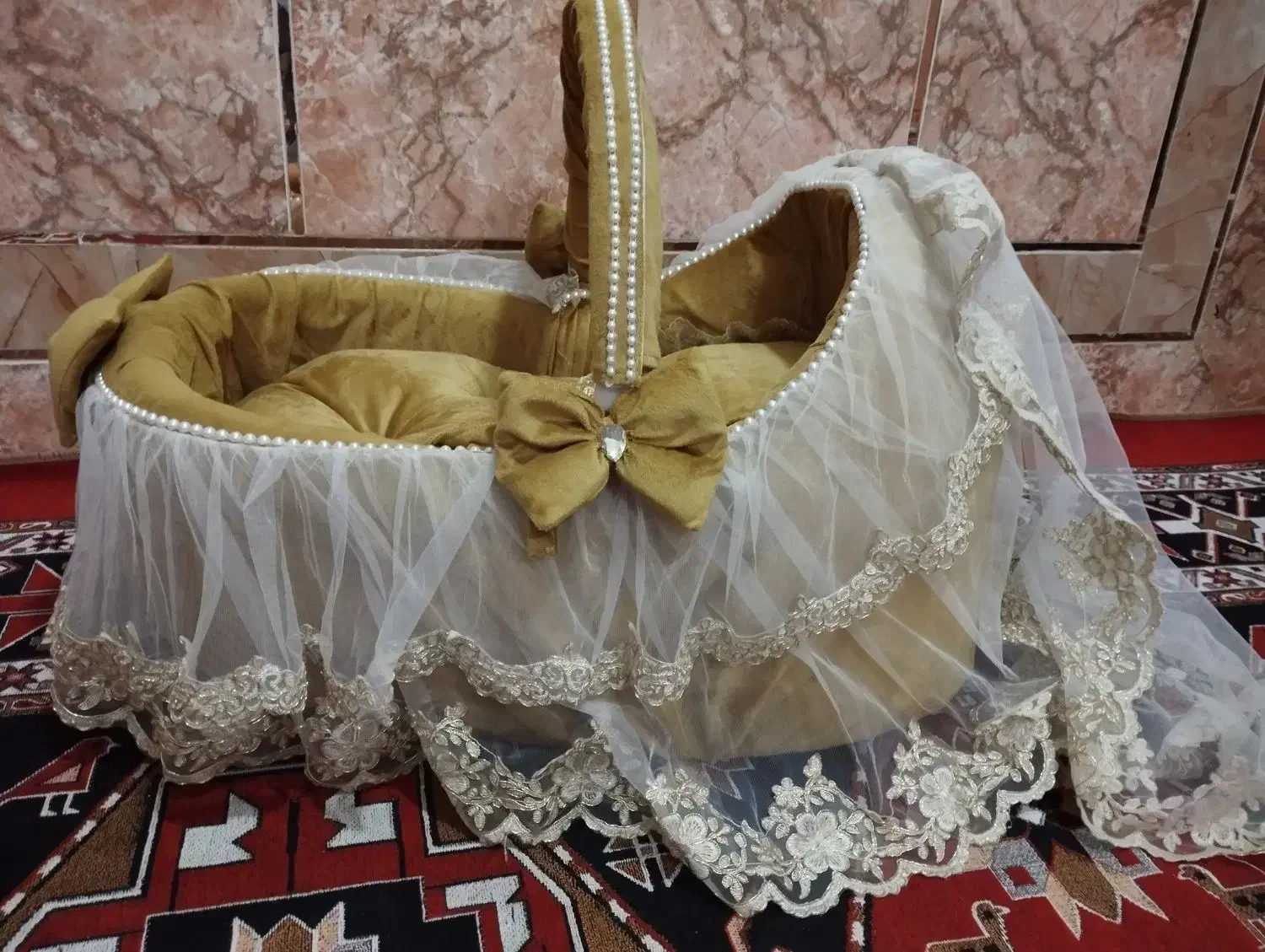 گهواره|تخت و صندلی بچه|میرجاوه, |دیوار