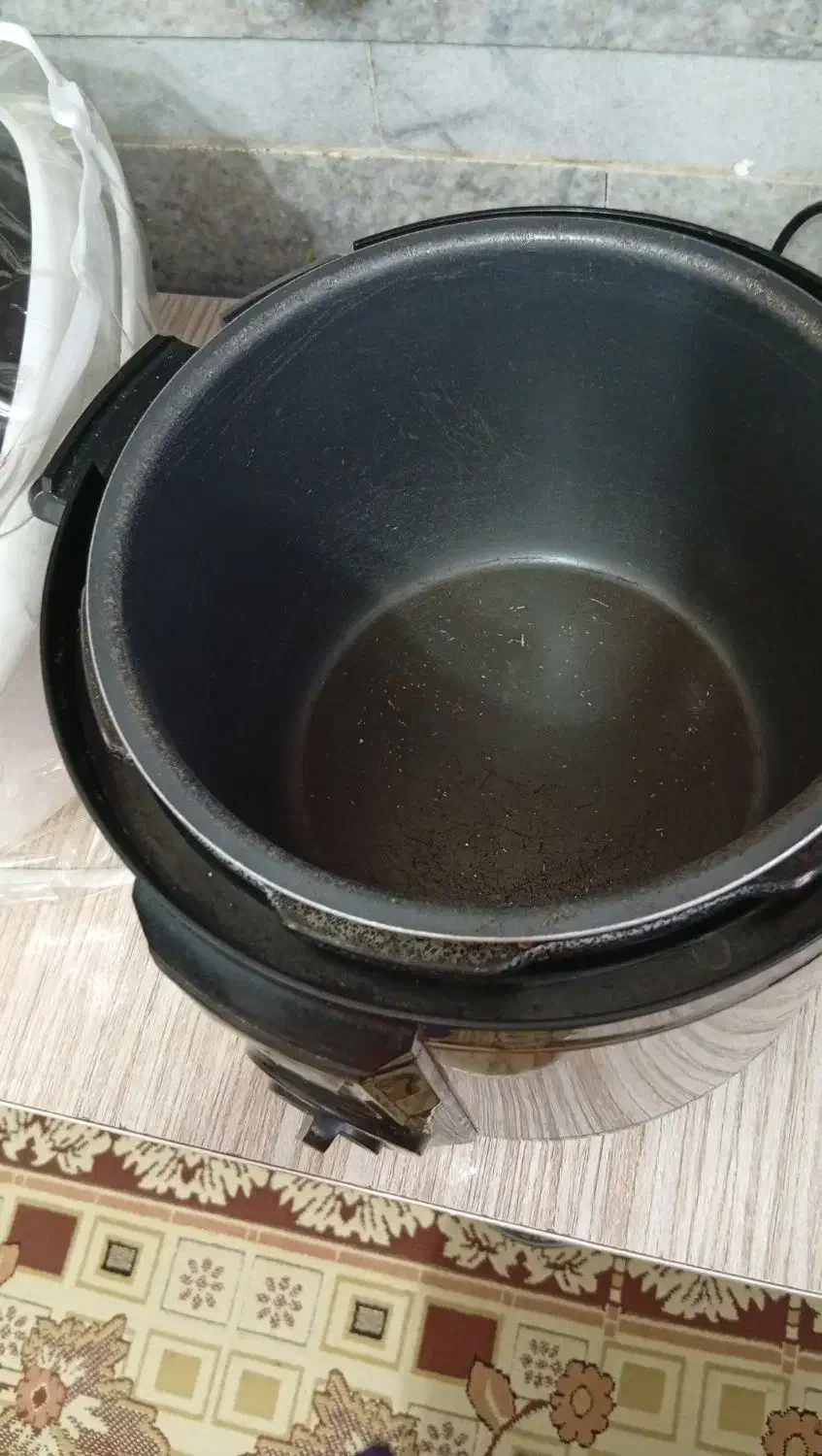 جیپاس|ظروف پخت‌وپز|قروه, |دیوار