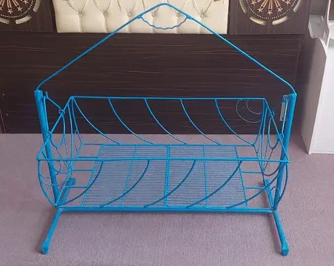 گهواره  آهنی کودک|اسباب و اثاث بچه|بروجرد, |دیوار