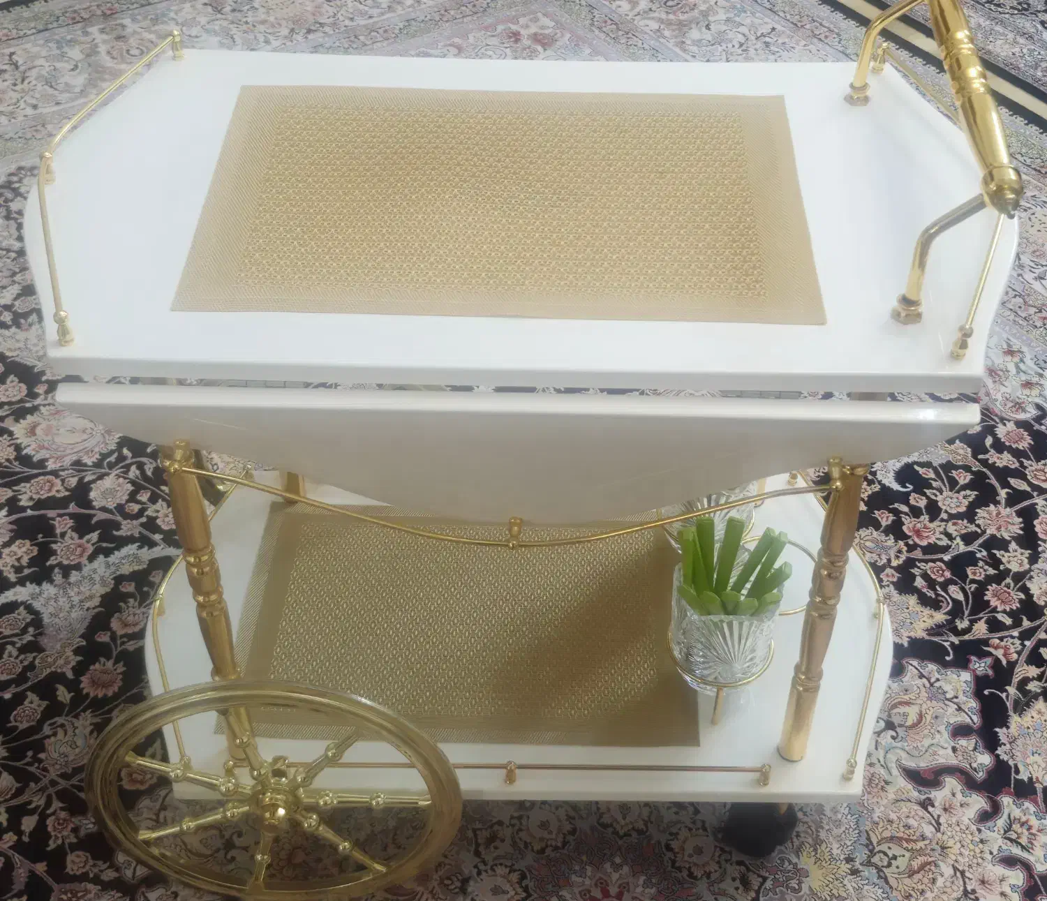 میز بار اماراتی رنگ سفید مدل بالدار|مبلمان خانگی و میز عسلی|تهران, استاد معین|دیوار