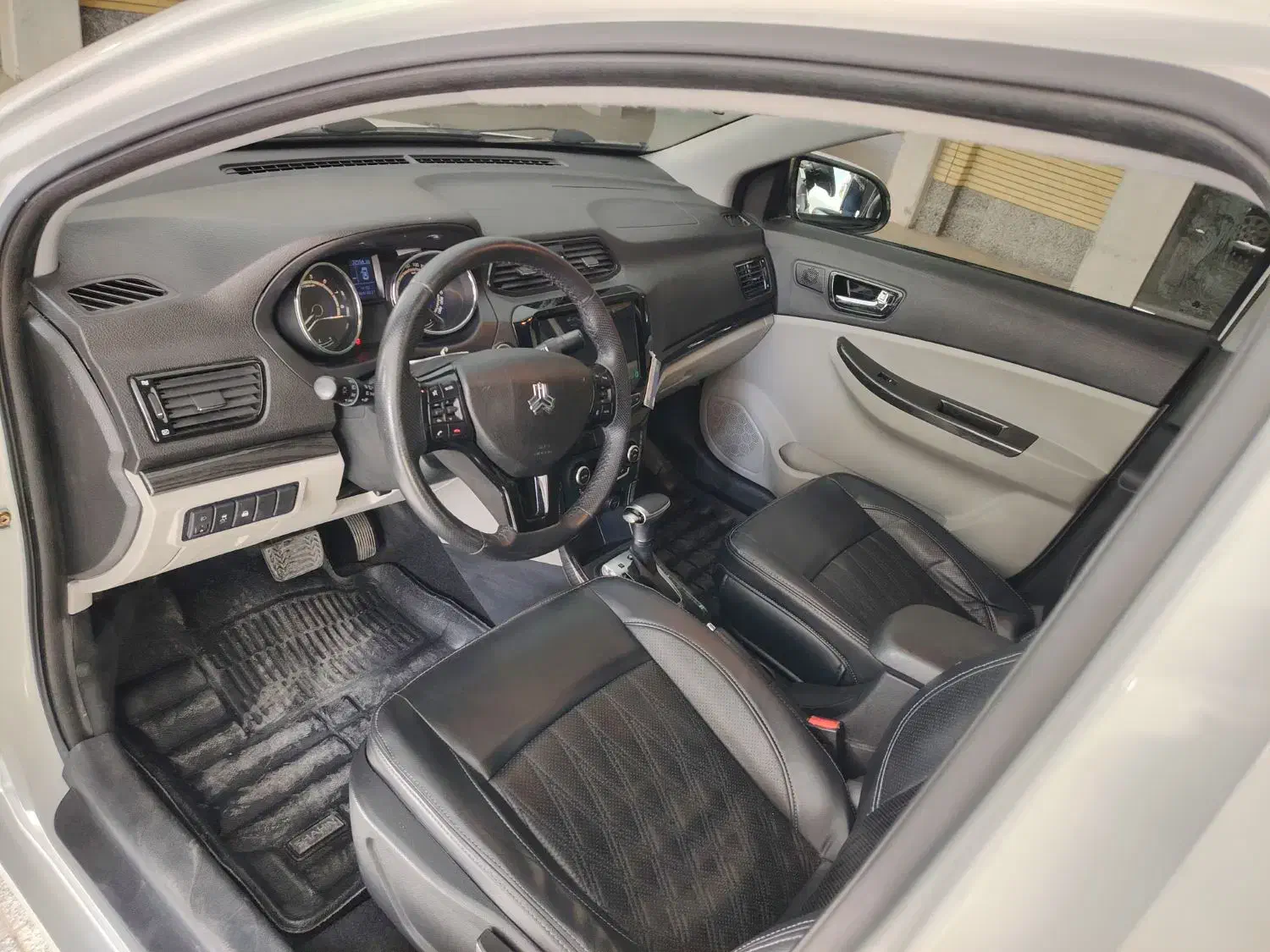 شاهین اتومات402|خودرو سواری و وانت|اصفهان, ملک‌شهر|دیوار