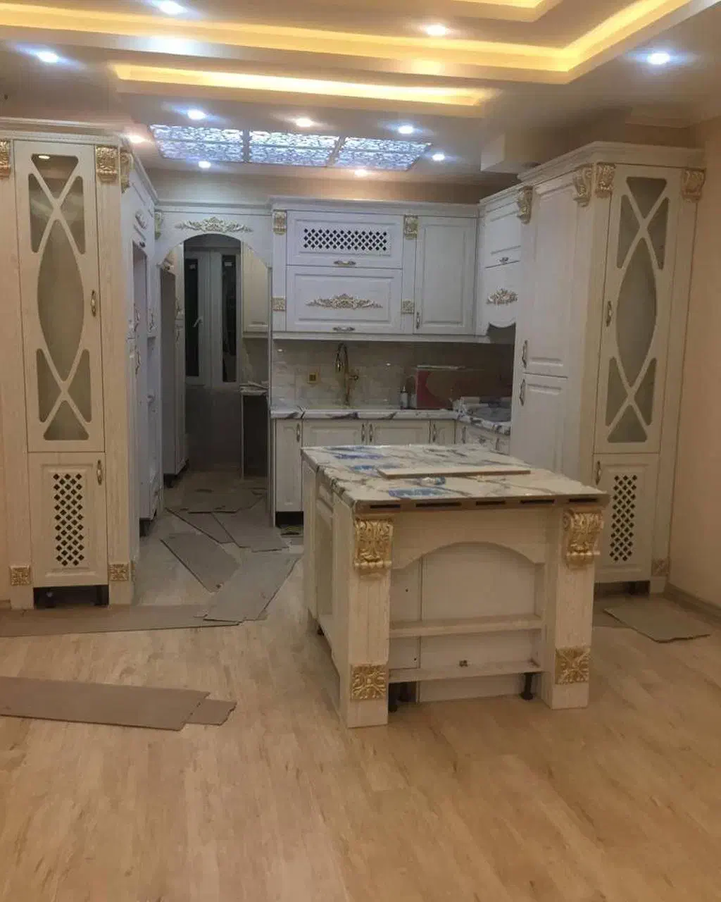 فروش تک واحد چهار خواب مسکونی 200 متری لاکانی|فروش آپارتمان|رشت, معلم|دیوار