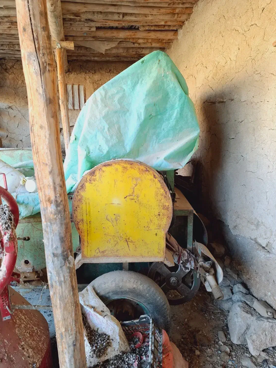 اداوت کشاورزی ، گاوآهن، تریلی، تانکر، خرمنکوب|ماشینآلات صنعتی|شیروان (خراسان), |دیوار