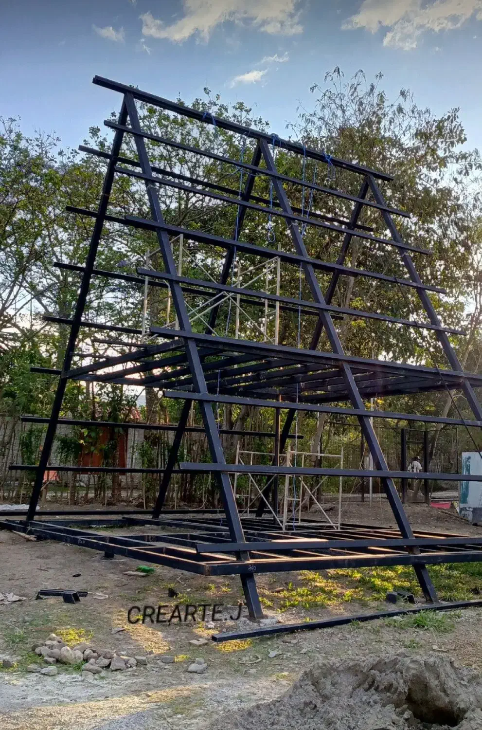 جوشکاری، سربندی،ساخت سوله و ساخت کلبه،نصب پی وی سی|خدمات پیشه و مهارت|آمل, |دیوار