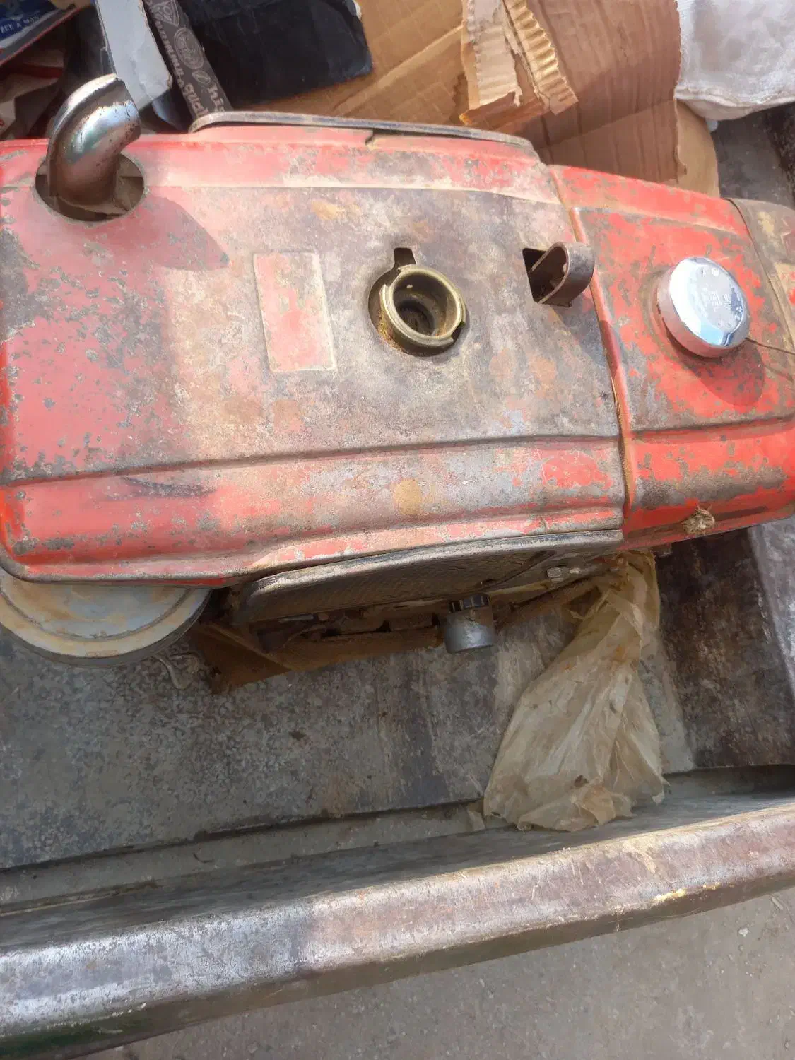 موتور میتسوبیشی ۹ اسب سالم|ماشینآلات صنعتی|رشت, آتشگاه|دیوار