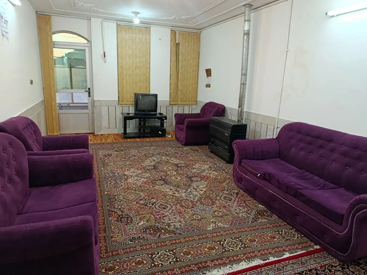 اجاره منزل مبله|اجارهٔ کوتاه‌مدت آپارتمان و سوئیت|شهرضا, |دیوار