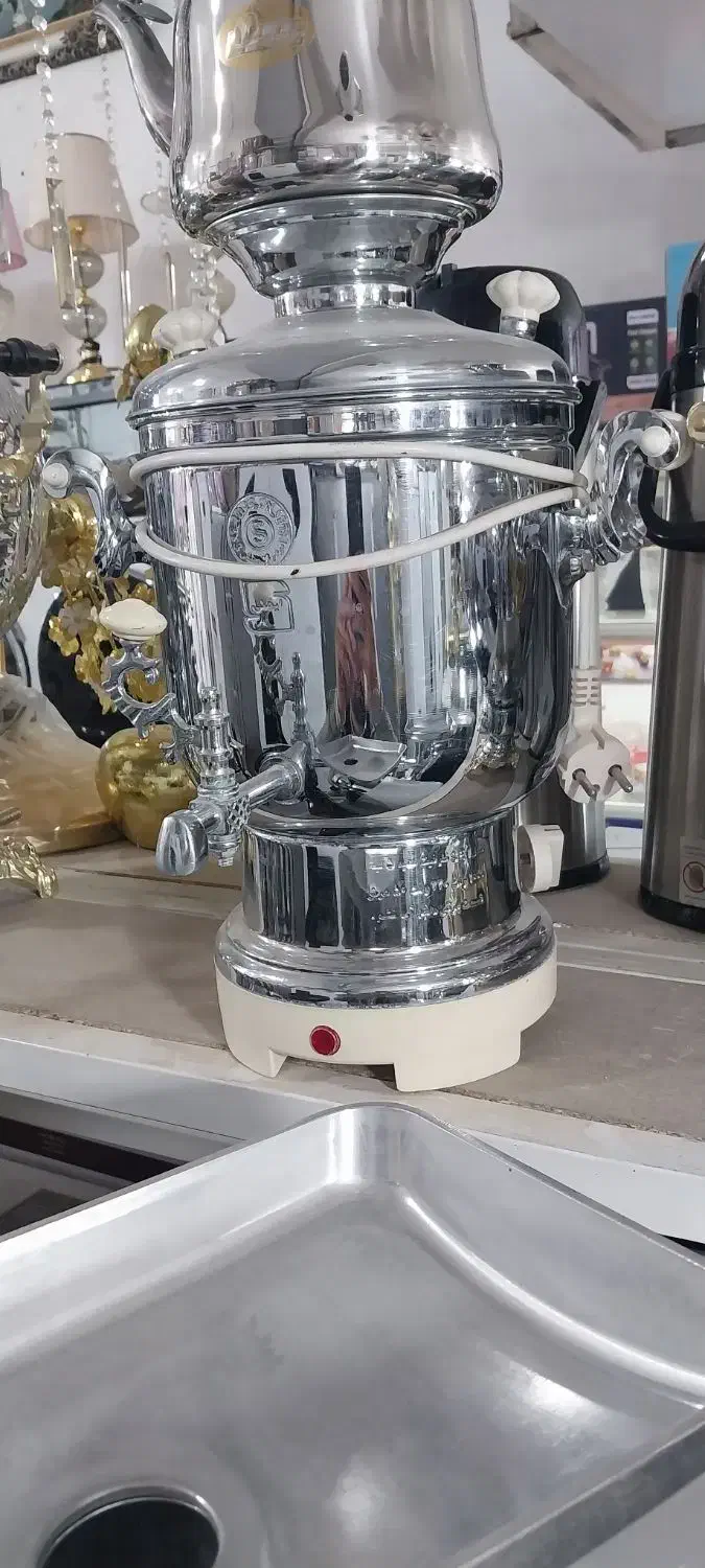 سماور برقی بسیار تمیز|سماور، چایساز، قهوهساز|ارومیه, |دیوار