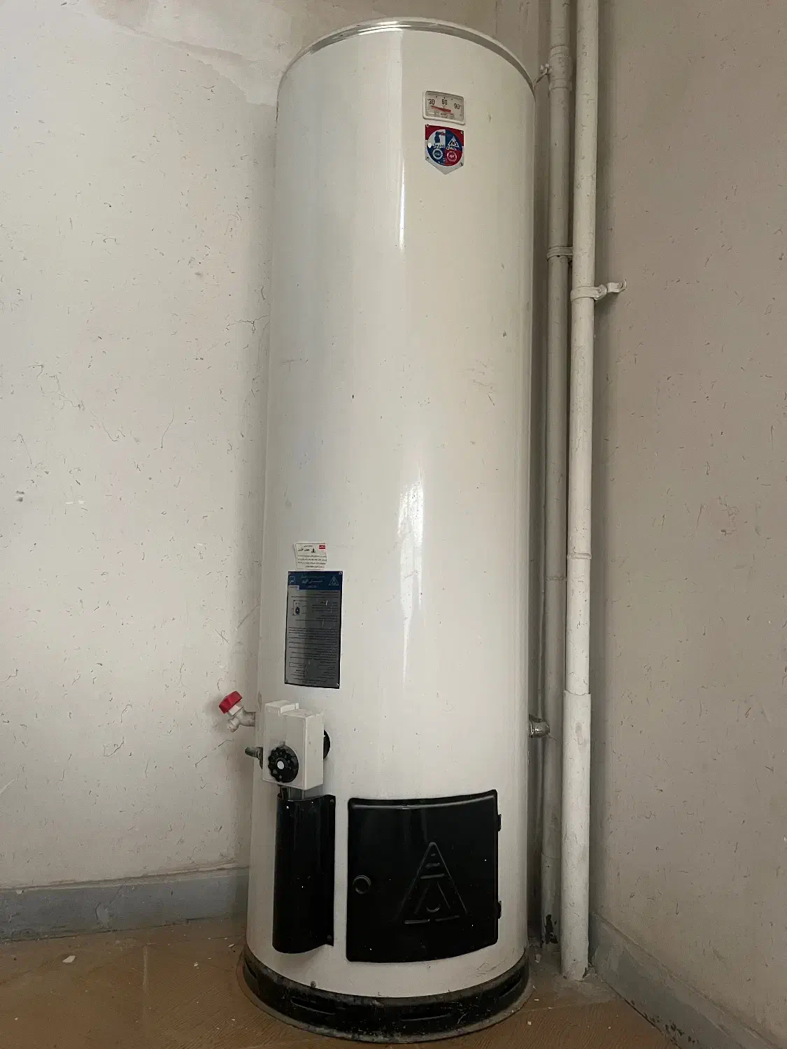 ابگرمکن ایستاده|آبگرمکن، پکیج، شوفاژ|شیروان (خراسان), |دیوار