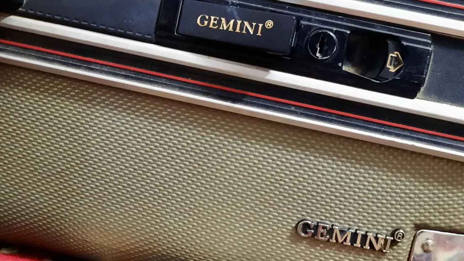 چمدان سامسونتی رمز دار نشکن مارک جمینی|کیف، کفش، کمربند|گلبهار, شهر جدید گلبهار|دیوار