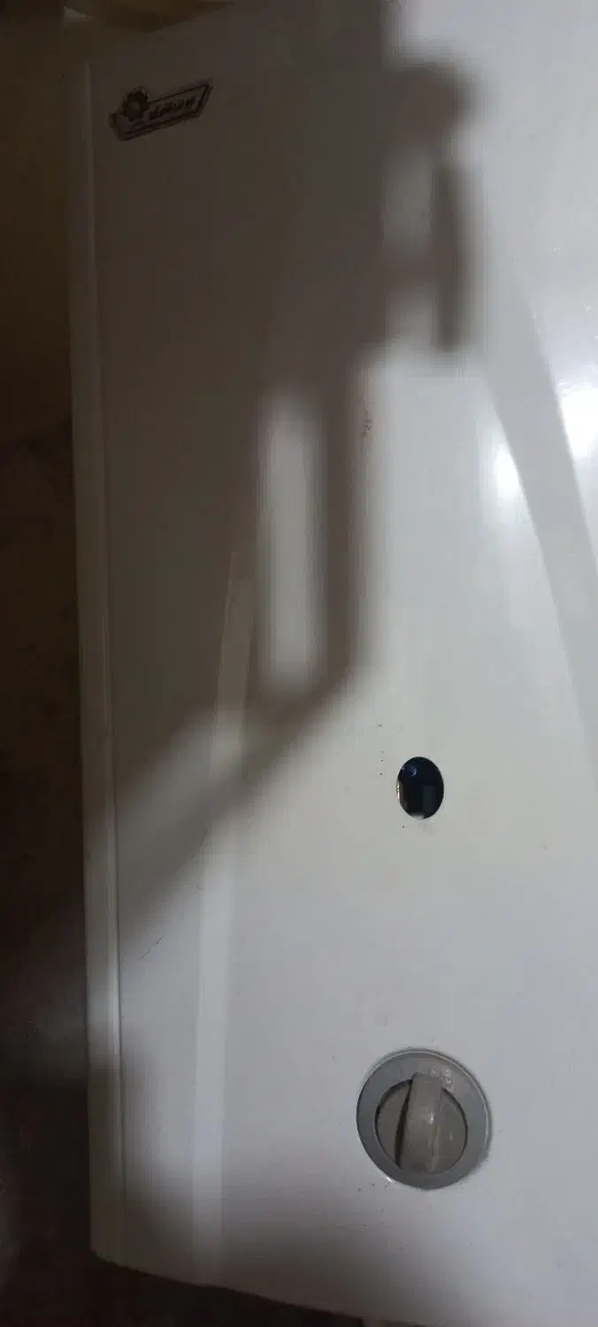 ابگرمکن دیواری ایران شرق در حد نو|آبگرمکن، پکیج، شوفاژ|آبادان, |دیوار