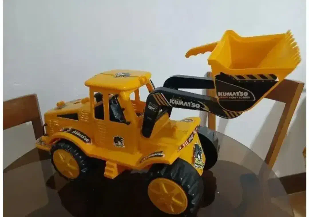 لودر ۷۰ سانتی بزرگ|اسباب‌‌بازی|همدان, |دیوار