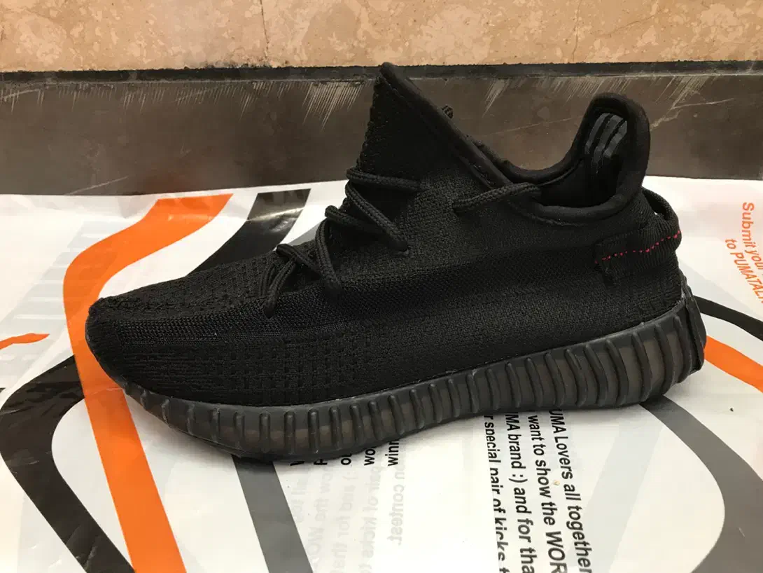 کتونی رانینگ آدیداس یزی اورجینال adidas Yeezy 350|کیف، کفش، کمربند|شهرکرد, |دیوار