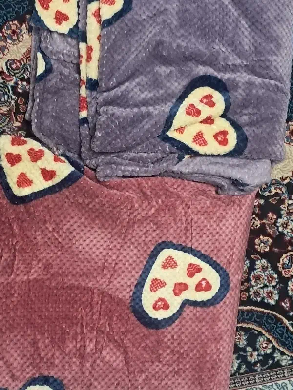 پتو دو نفره مسافرتی جنس خارجی درجه یک|رختخواب، بالش، پتو|دوگنبدان, |دیوار