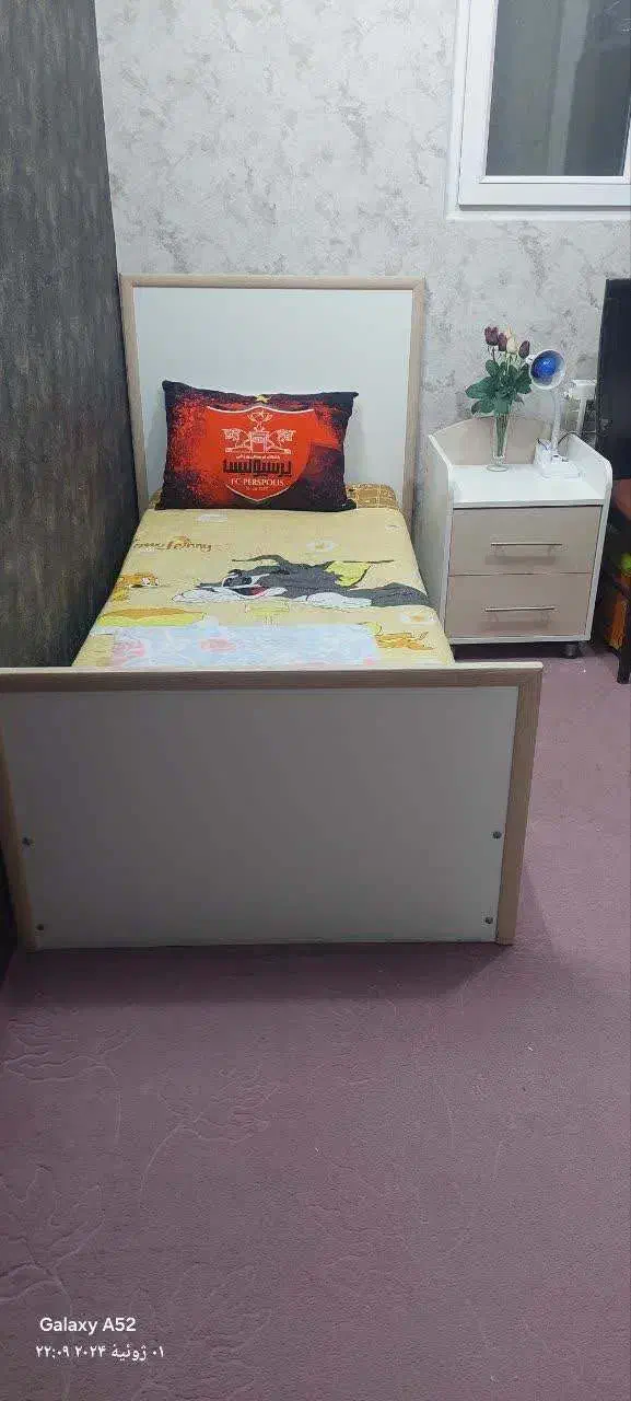 تخت نوجوان - کمد - ویترین - کتابخانه - بغل تختی|تخت و سرویس خواب|کاشان, دانش|دیوار